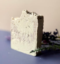 Load image into Gallery viewer, White Suede and Lavender Soleil