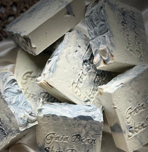 Load image into Gallery viewer, Winter Kiss