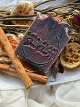 Load image into Gallery viewer, Black Rose & Spice