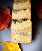 Load image into Gallery viewer, Pumpkinwood & Berry