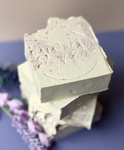 Load image into Gallery viewer, White Suede and Lavender Soleil